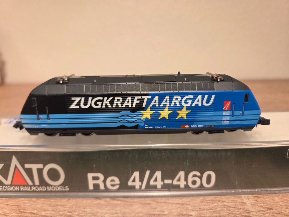 13709-0 Pre-Owned Re 4/4 460 079-7 Electric Locomotive main image 0