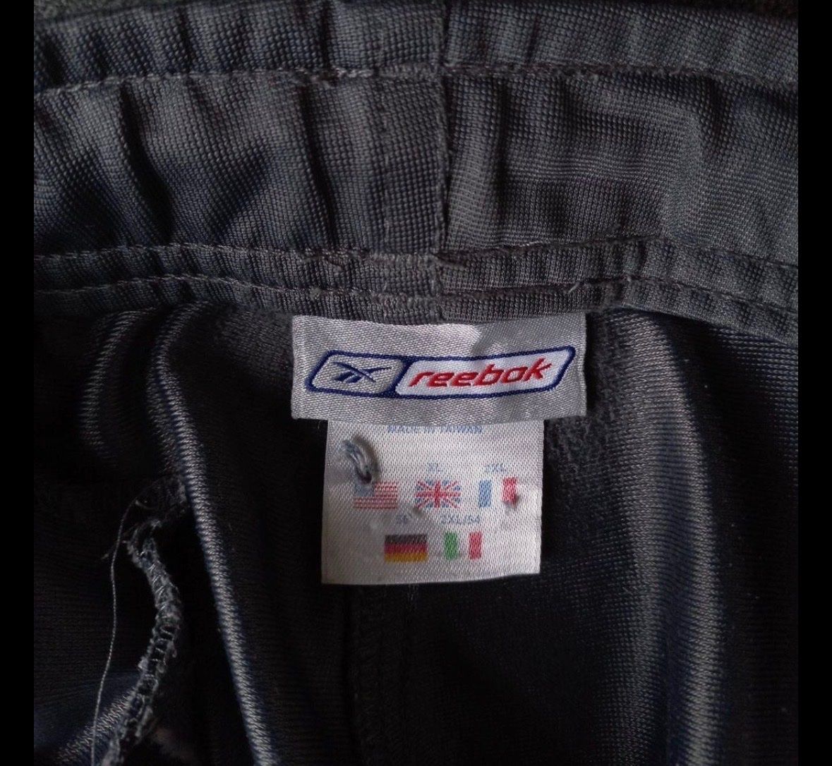 Lotti di vestiti: Carhartt & Reebok set – Usato da Horgen venduto da manon_archives 2