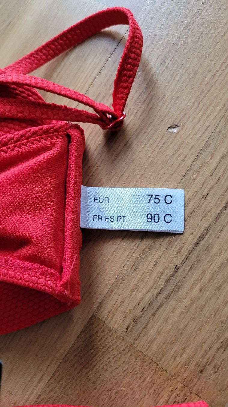 Costumi da bagno & Bikini: Bikini – Nuovo (secondo la descrizione) da Lyss venduto da Infinia 1