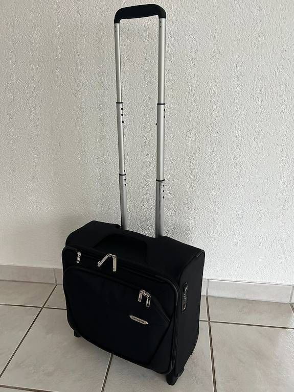 Valigie: Samsonite Rollkoffer schwarz – Usato da Hermetschwil-Staffeln venduto da hiddenvalley 2