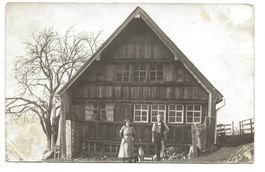 kleines Appenzeller Bauernhaus (AI/AR) Bauer-Bäuerin Hund wo