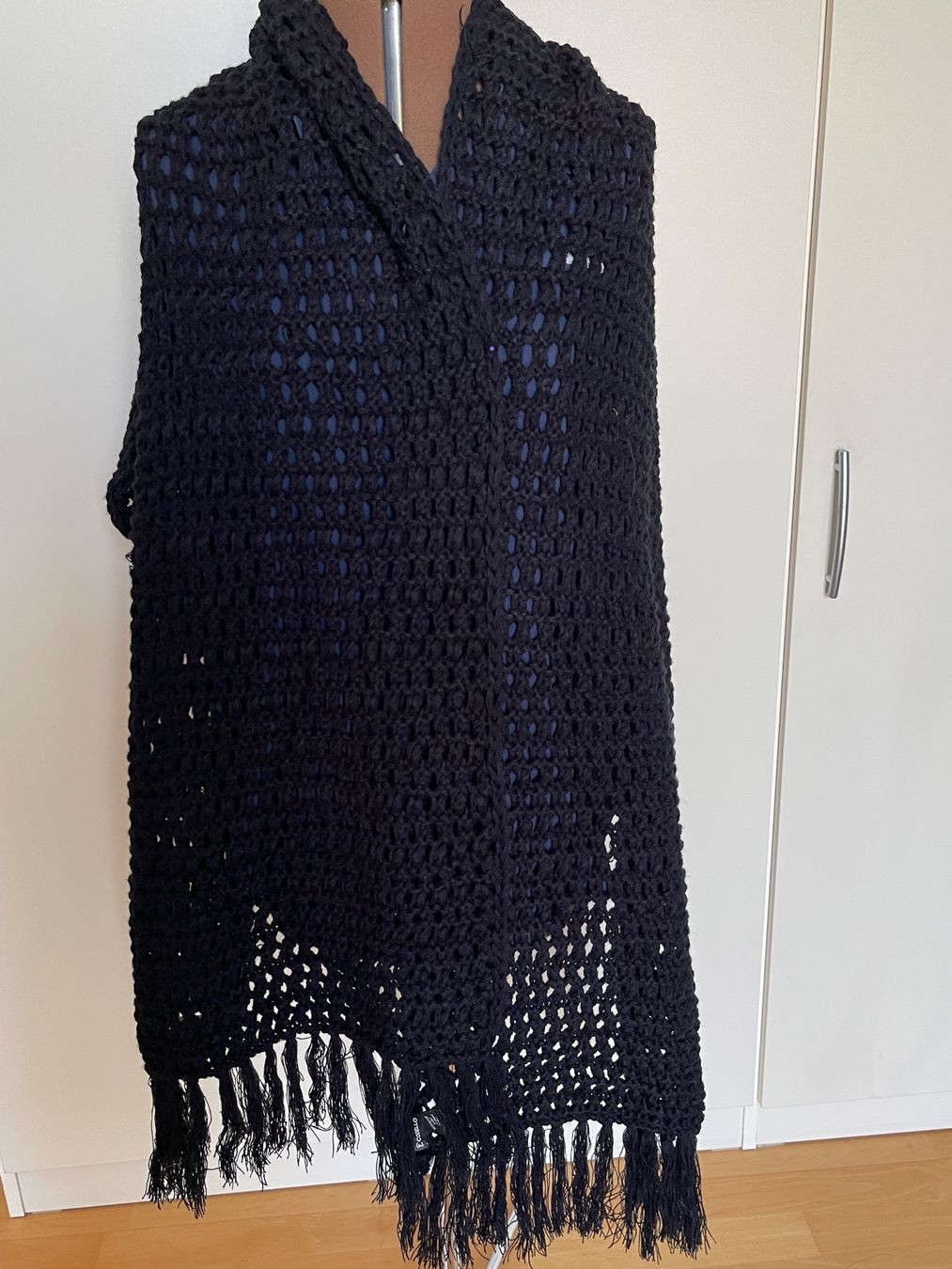 Codello Foulard & Sciarpe: CODELLO Winterschal schwarz ca. 50cm x 160cm – Usato da Meggen venduto da tulipe21