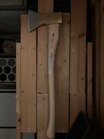 Hache bucheronnage avec manche en bois tat neuf