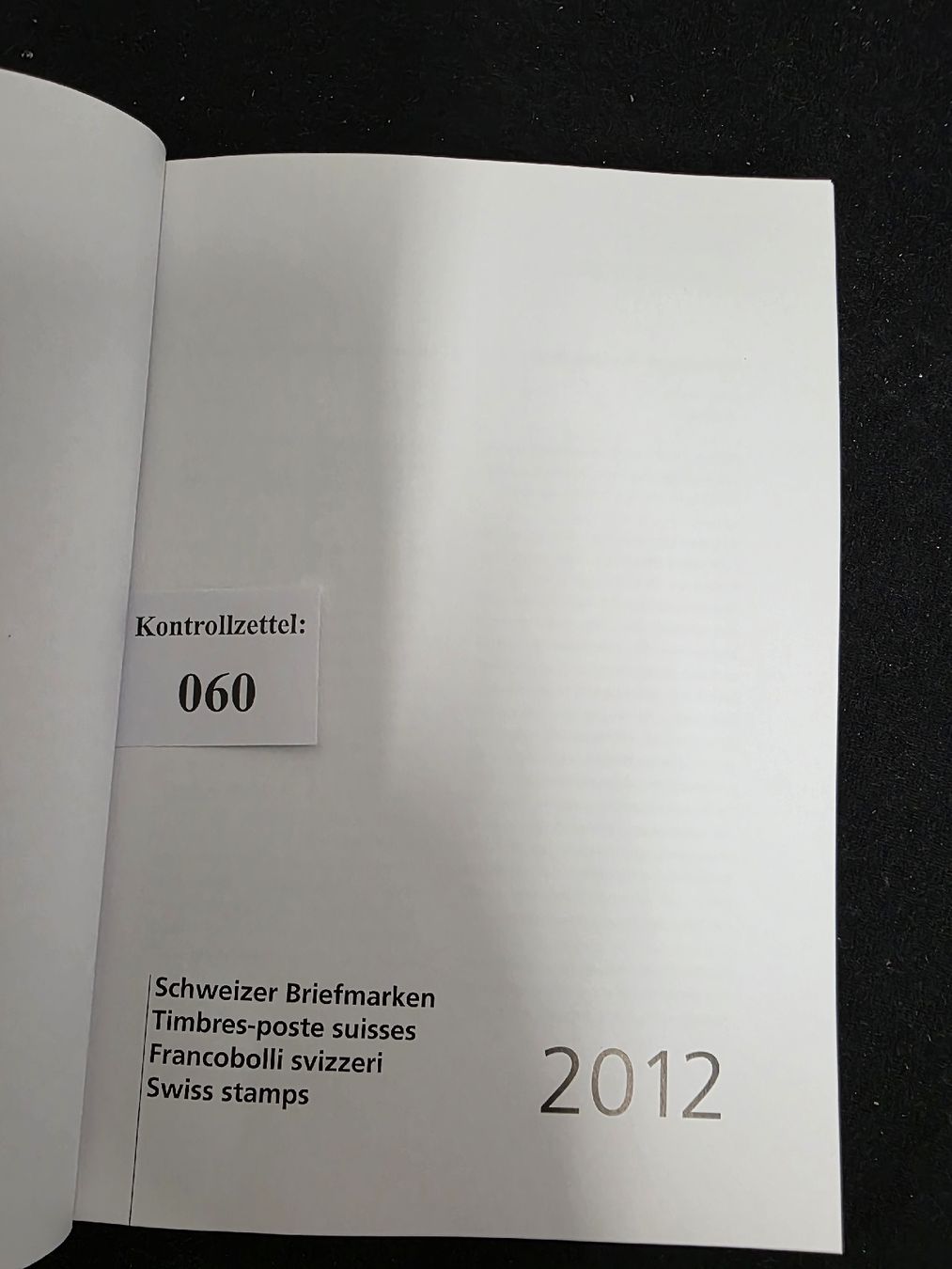 Tutti i francobolli: Schweizer Briefmarken Jahrbuch 2012 neuwertig – Usato da Wolfertswil venduto da Antiko 2