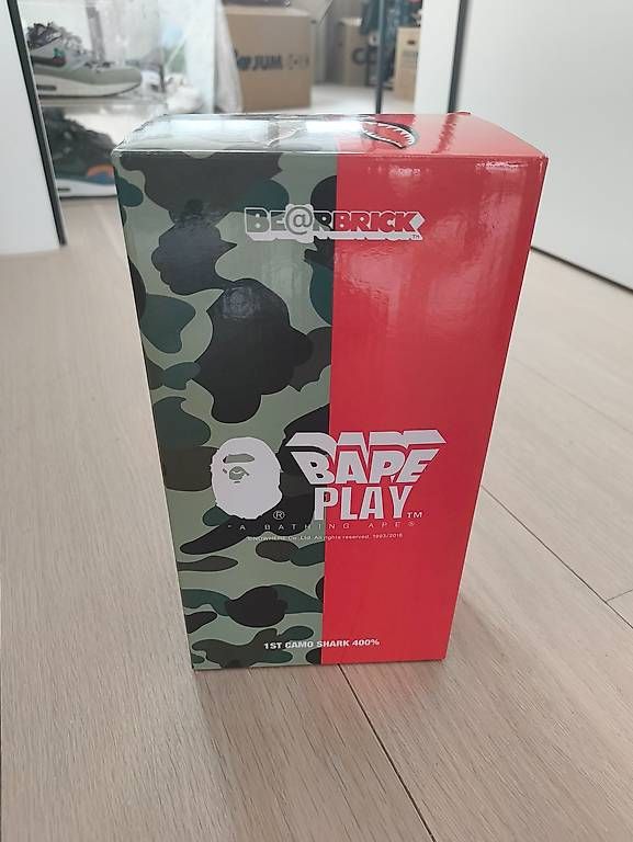 Figuren: Bearbrick A Bathing Ape 1st Camo Shark 400% – Gebraucht aus Luzern von Pokepas 3