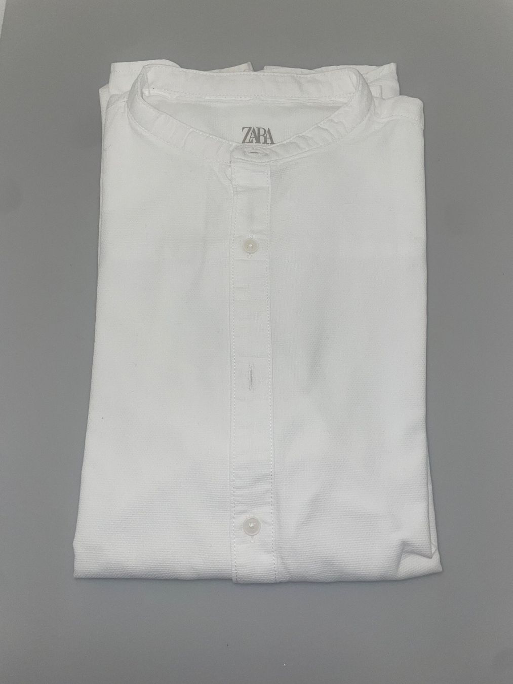Zara Hemden, T-Shirts & Polos: Chemise Zara blanche – Gebraucht aus Sorens von rolf4widmer