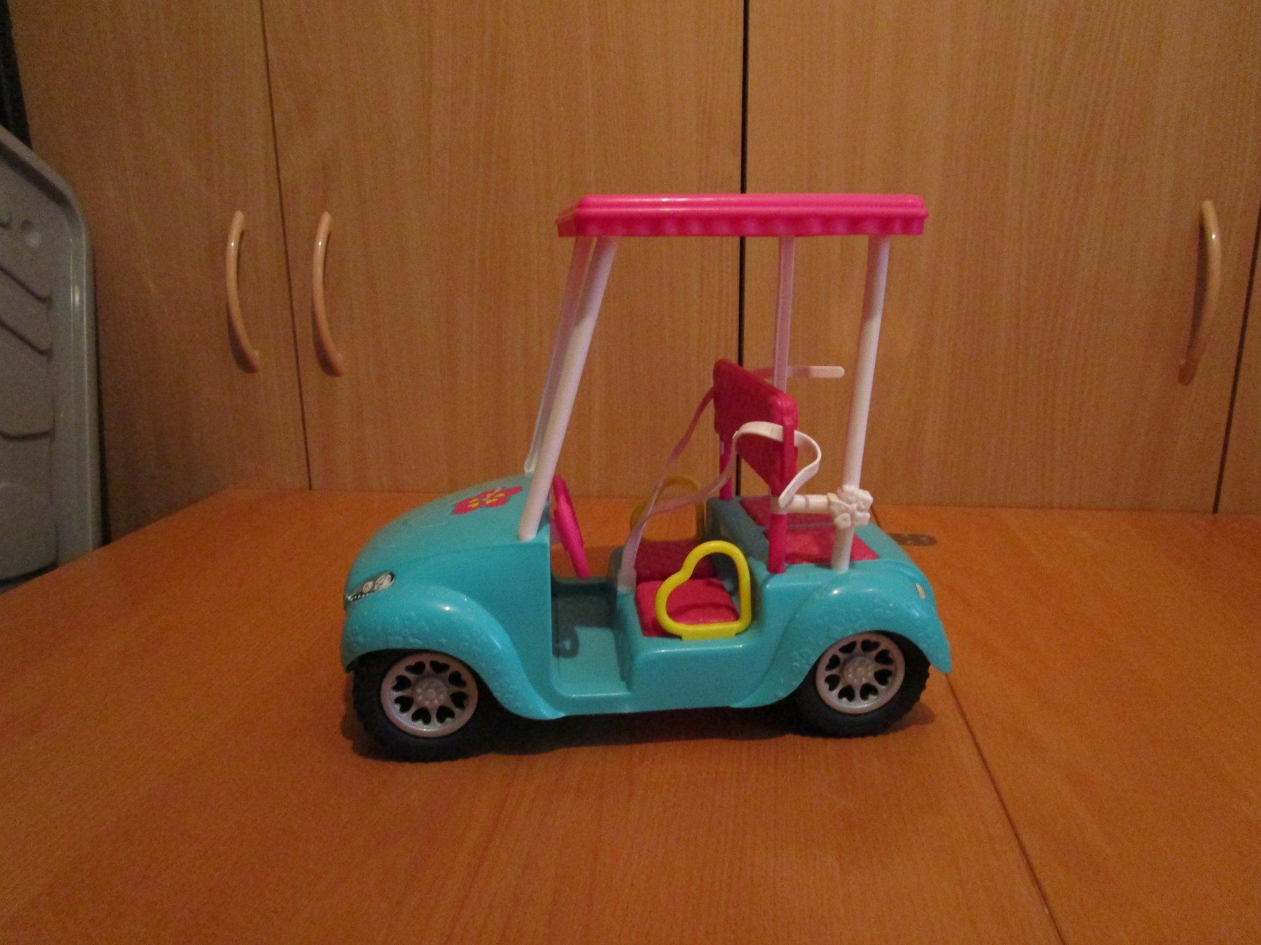 Spielzeuge: Barbie  - Golf-Auto – Gebraucht aus Wetzikon ZH von Storchadebar