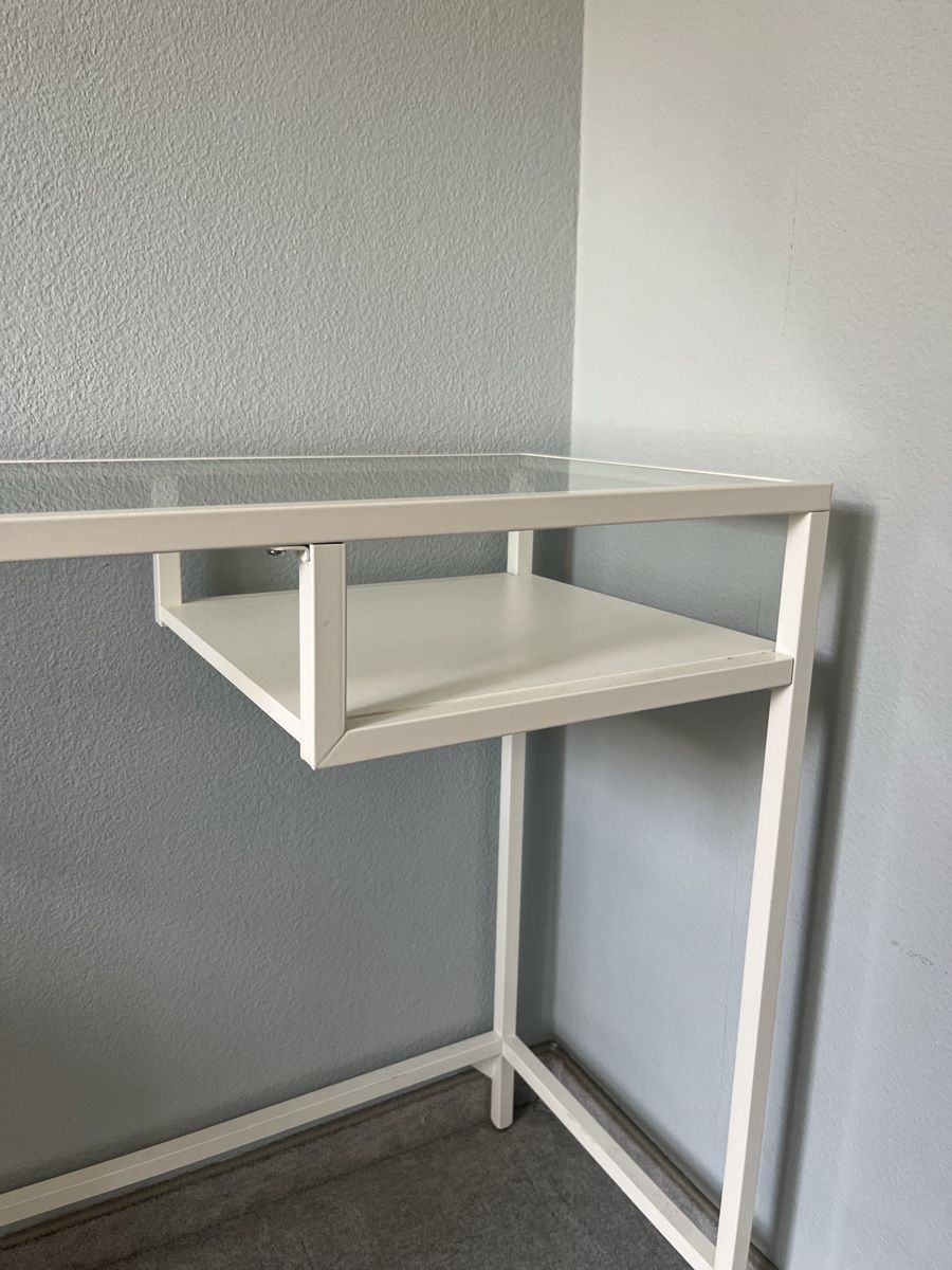Scrivanie: VITTSJÖ Laptop Tisch IKEA – Usato da Zug venduto da alinetrev 2