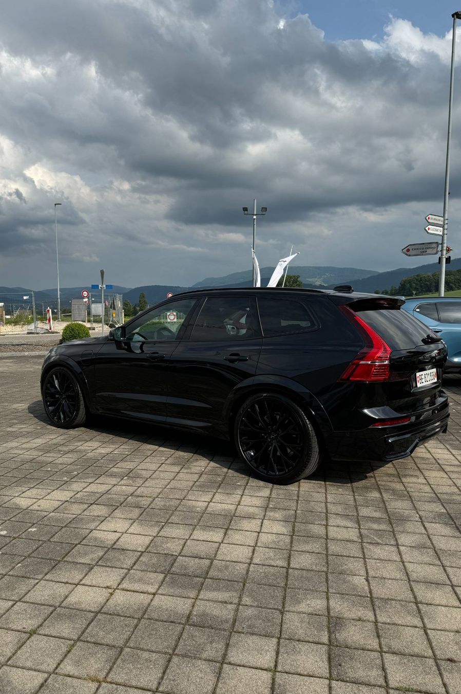 Volvo Automobili: Volvo xc60 t8 black edition – Usato da Vinelz venduto da coupecartel 5