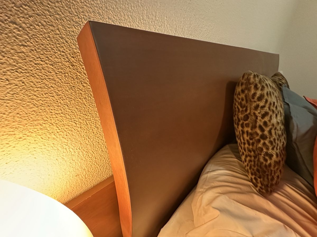 Letti: Wooden Double Bed Frame & Nightstands Set - Cozy Sleep – Usato da Thalwil venduto da pma_s7gz 1