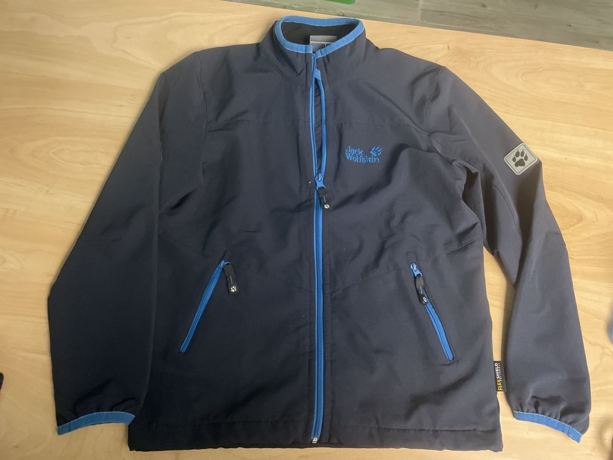 Jack Wolfskin Giacche & Cappotti: Leichte Jack Wolfskin Flex Shield Jacke Gr. 140 – Usato da Obergerlafingen venduto da cabo4