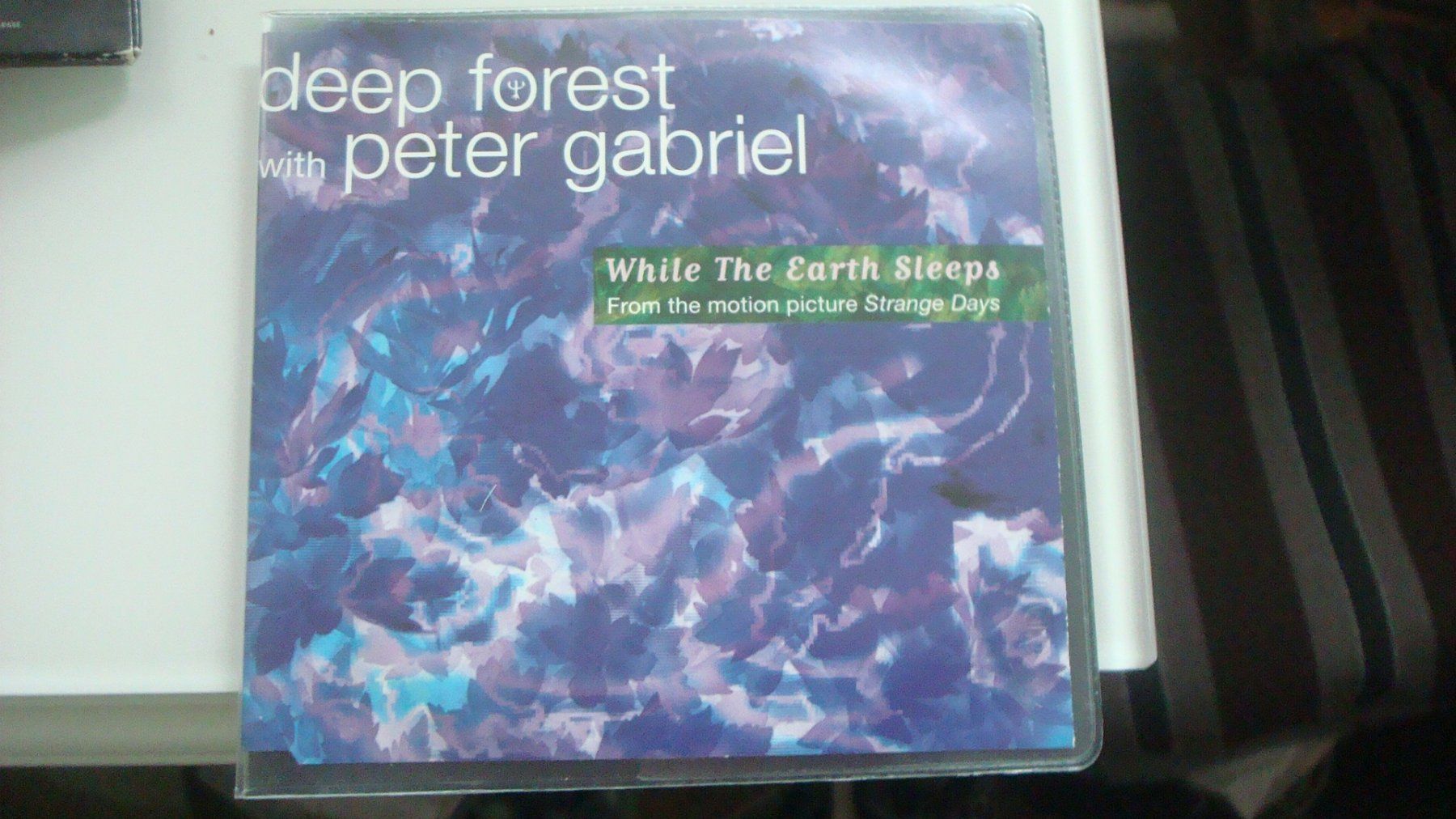CDs: Peter Gabriel deep forest While the Eart Sleeps Maxi S. 1995 – D'occasion à Münchenstein par Pesci6