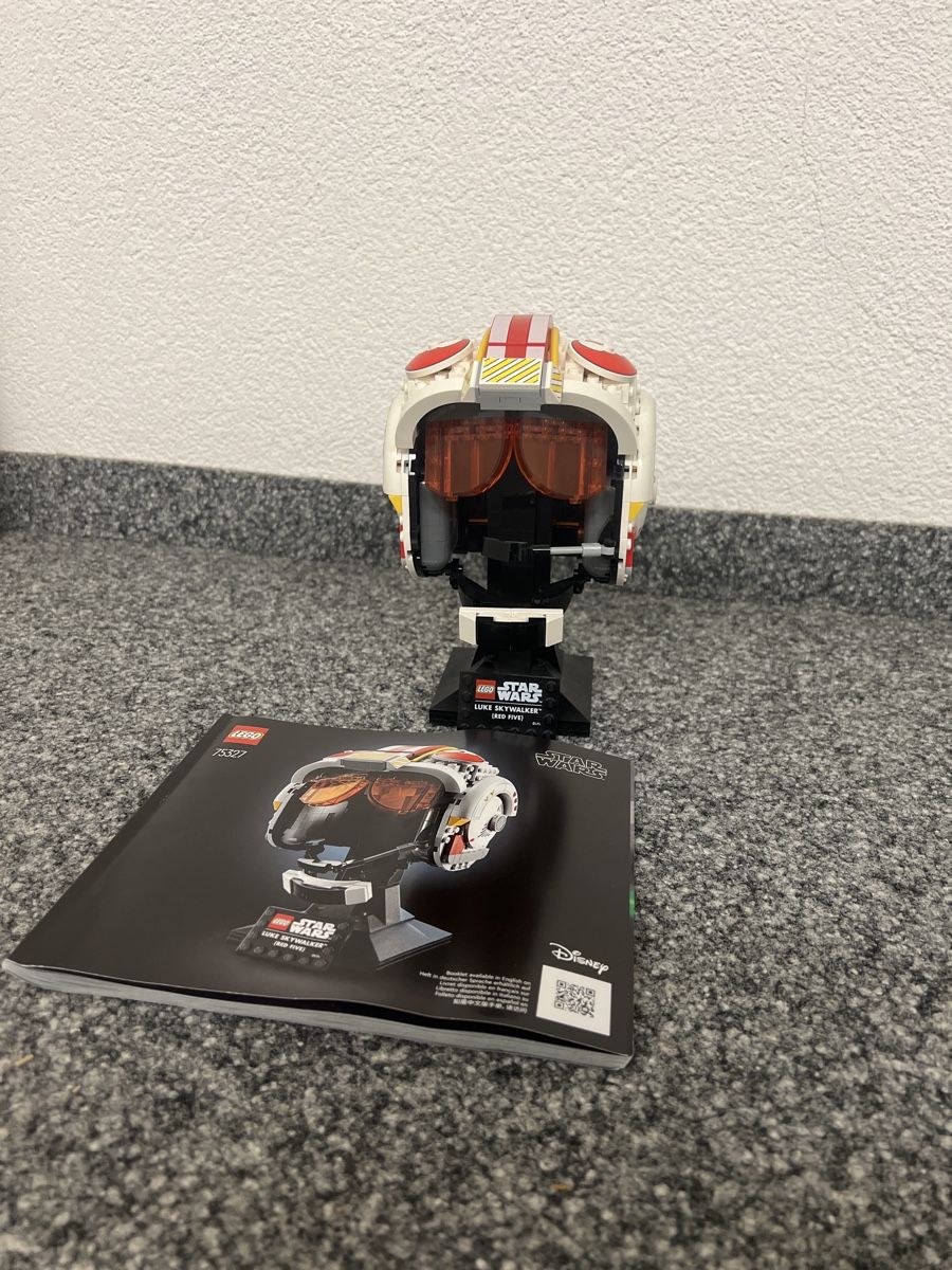 Lego Kit di costruzioni: Luke Skywalker Lego Helm – Usato da Wangen an der Aare venduto da Remo_Schmid