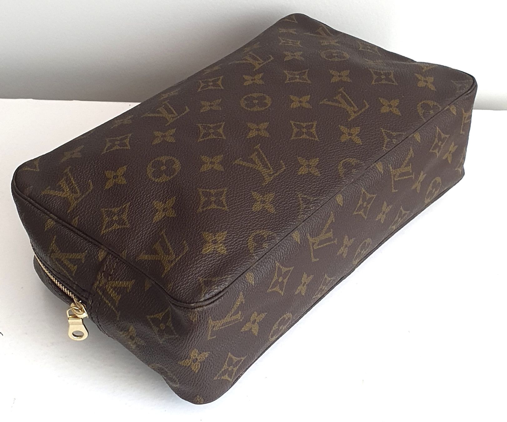 Louis Vuitton Custodie per cosmetici: Louis Vuitton Necessaire GM Gross Monogram Canvas – Usato da Niederteufen venduto da Mira_72 2