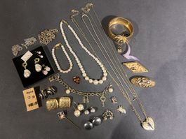 Lot de bijoux fantaisie