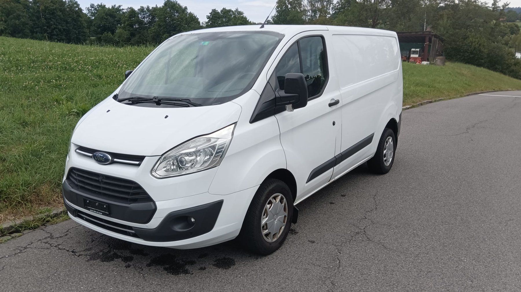 Ford Véhicules utilitaires: Ford Transit Custom Lieferwagen – D'occasion à Uerzlikon par mik_68kk