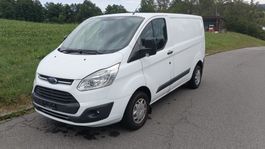Ford Transit Custom Lieferwagen