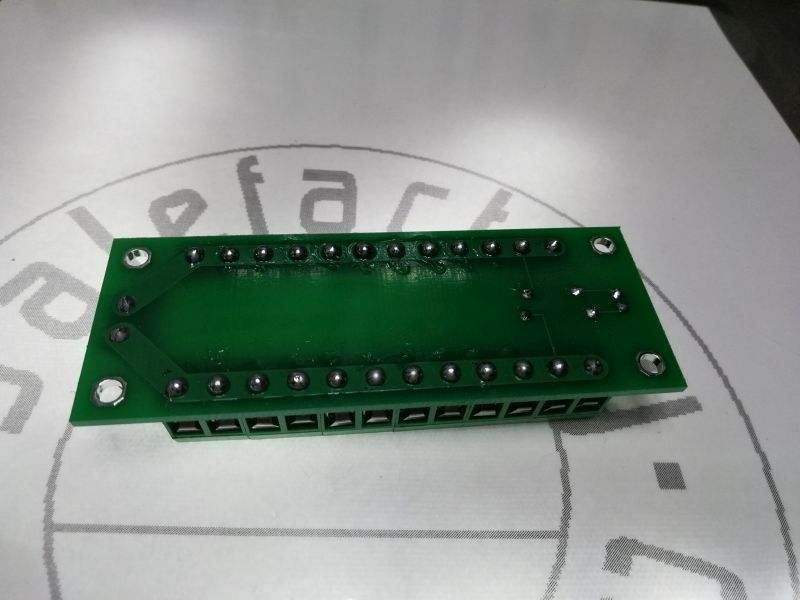 Alimentazione elettrica: Stromverteiler für AC+DC, 12-16V, 10A – Nuovo e nell'imballaggio originale da Luzern venduto da Salefactory 1