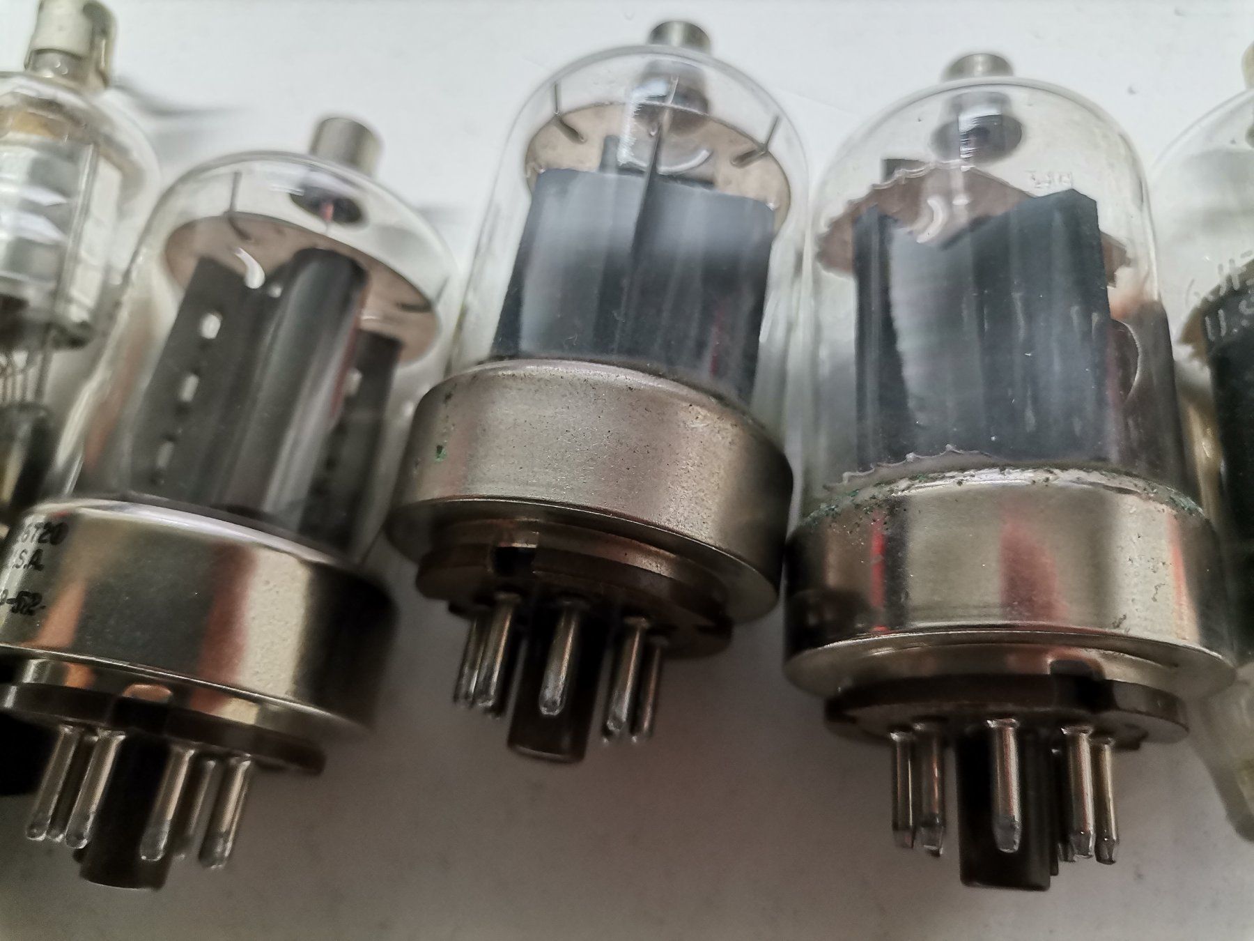 Componenti elettronici: Röhren Konvolut 3 – Usato da Kleindöttingen venduto da Katze99 2