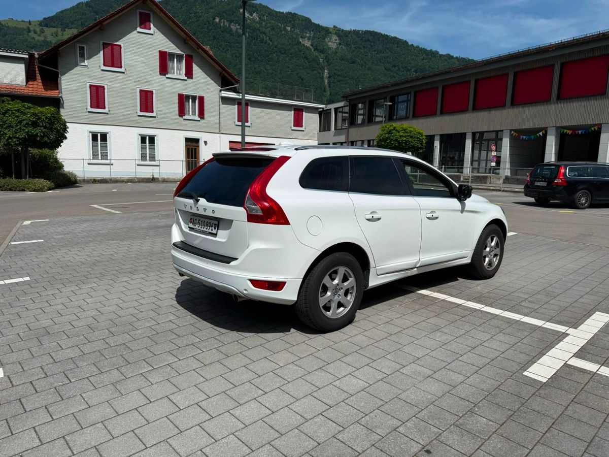 Volvo Automobili: Volvo XC60 D5 AWD – Usato da Arth venduto da Cirica 1