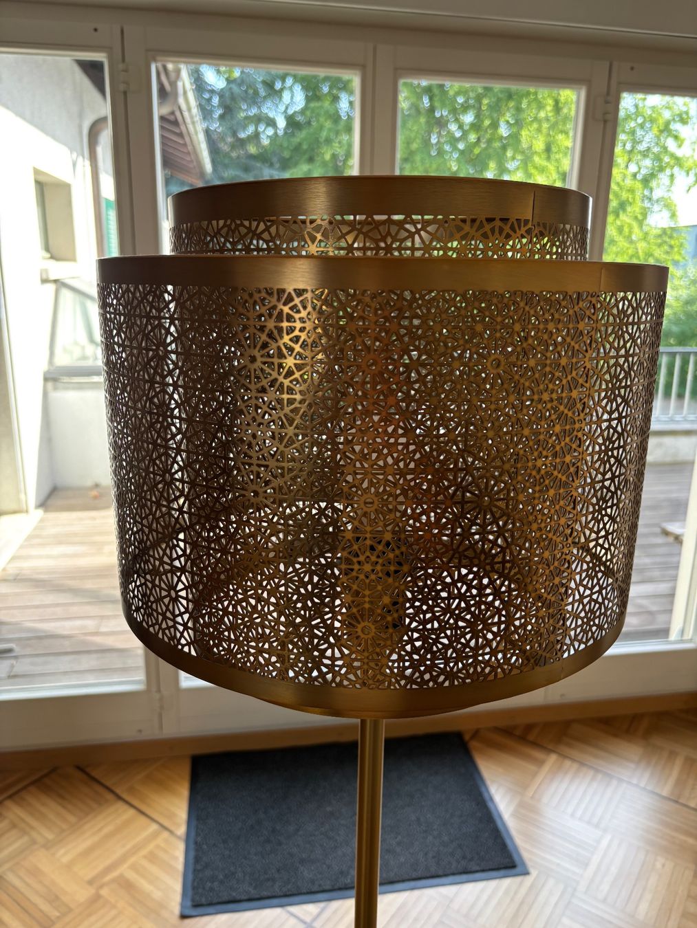 Lampade: Stehlampe Messing-Optik – Usato da Pfäffikon ZH venduto da joe_8cq8 1