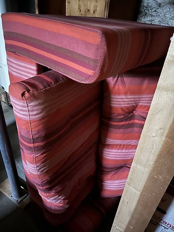 Sofas: Gratis Schlafsofa – D'occasion à Dübendorf par ser_v5wy 1