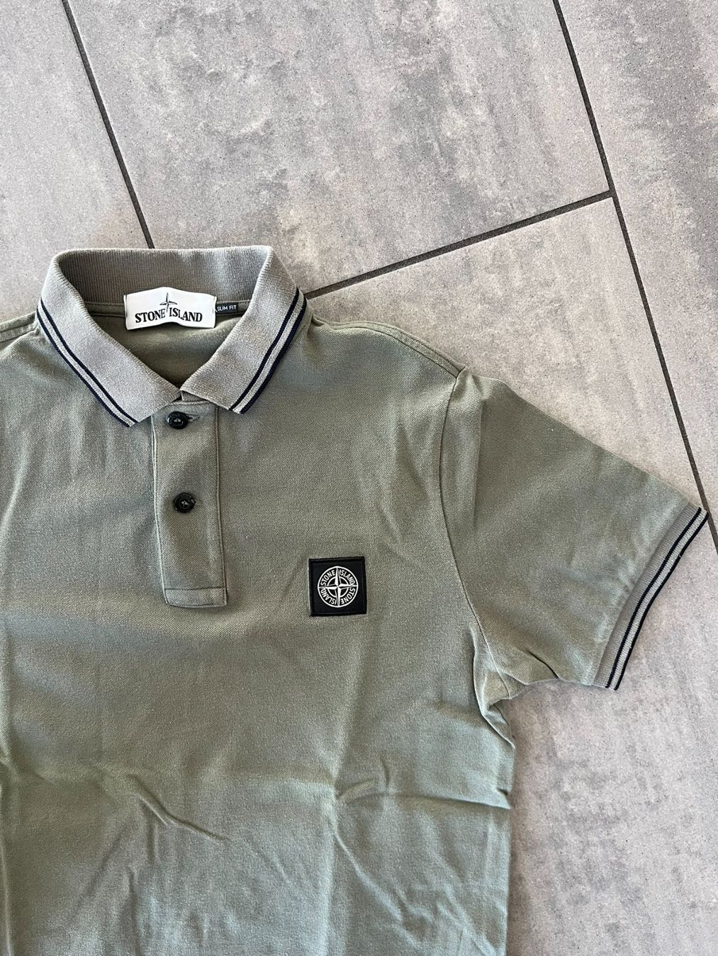 Stone Island Magliette Polo: STONE ISLAND Poloshirt Schlamm – Usato da Otelfingen venduto da Denis_ZH 1