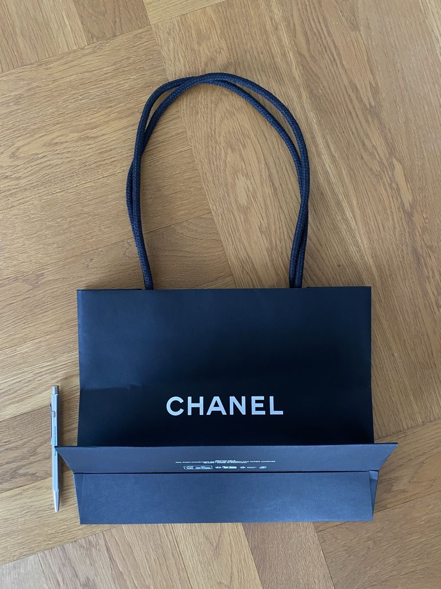 Chanel Borse: Chanel Papiertasche, Geschentasche – Usato da Zürich venduto da blancali 2
