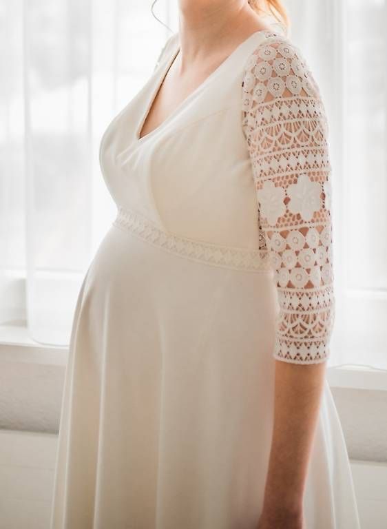 Robes: Umstandsbrautkleid – D'occasion à Reichenburg par hel_ld2d 2