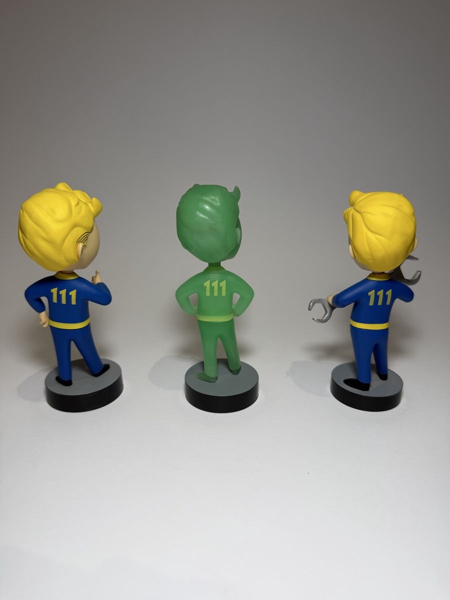 Spiele: Fallout Vault Boy Bobblehead Set – Gebraucht aus Zürich von Jonni_5 1