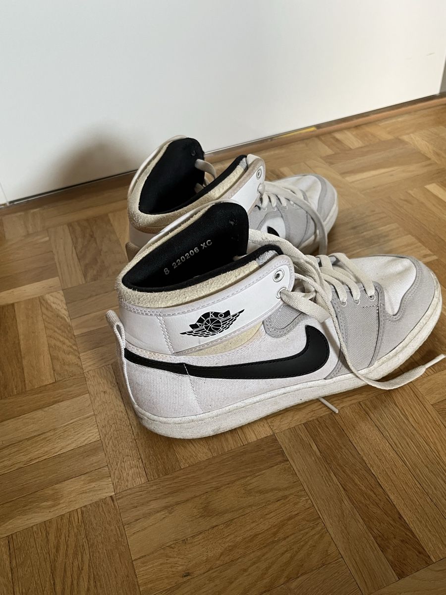 Jordan Scarpe da uomo: Nike Air Jordan 1 Mid Weiss Gr. 41 – Usato da Köniz venduto da ayyyyyline