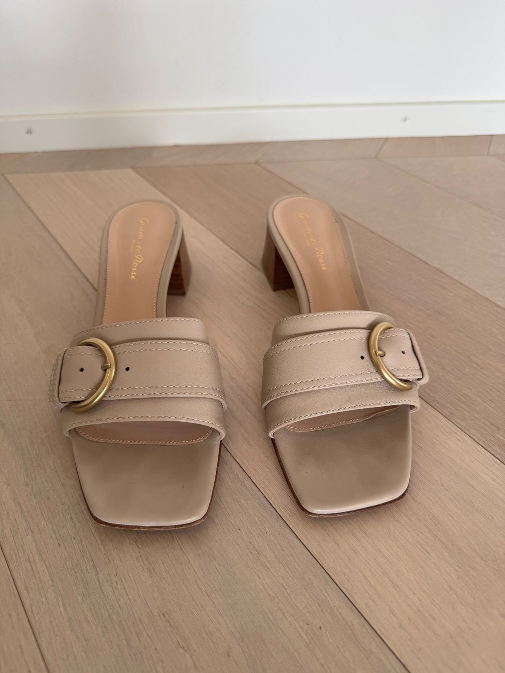 Gianvito Rossi Scarpe da donna: Gianvito Rossi Damenschuhe Größe 38.5 – Usato da Kloten venduto da mybestbrands