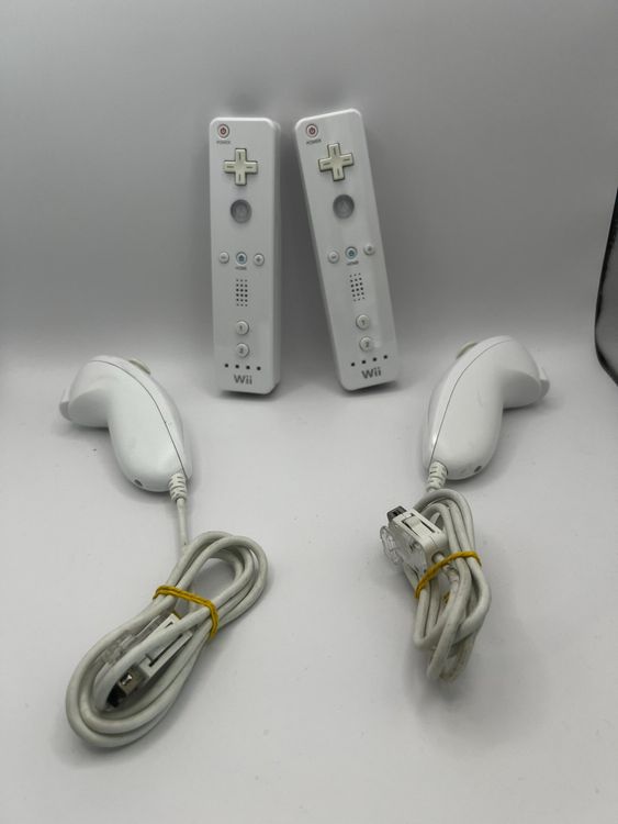 Nintendo Wii Controller weiss + Wii Nunchuk (2 Stück) (Gebraucht) in ...