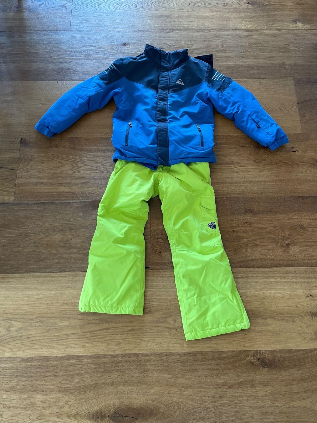 Mckinley Lotti di vestiti: Kinder Skianzug – Usato da Seewen venduto da dvh05