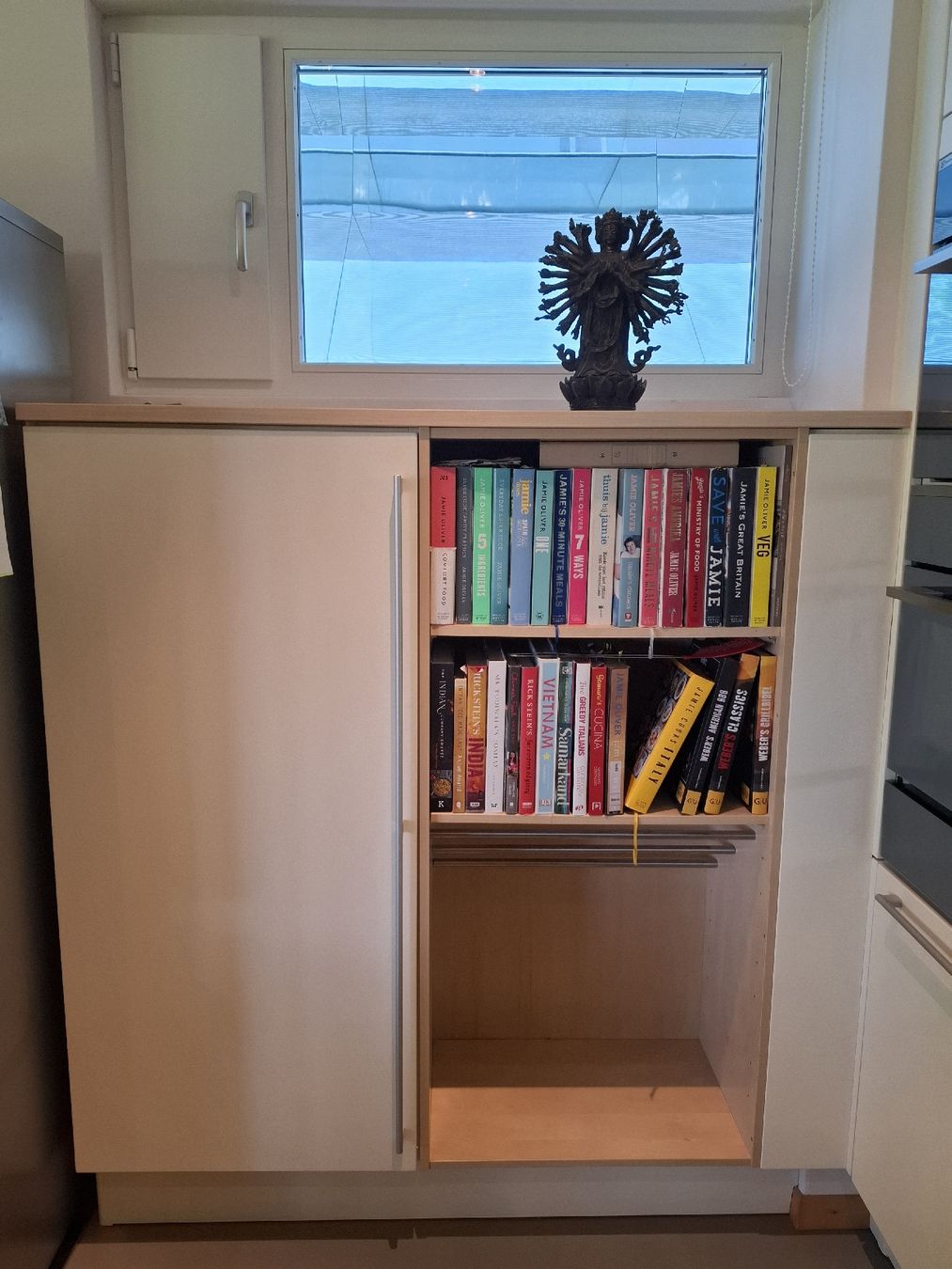 Cuisines complètes: Grosse Qualitäts Einbauküche  – D'occasion à Männedorf par Einhornmama 5