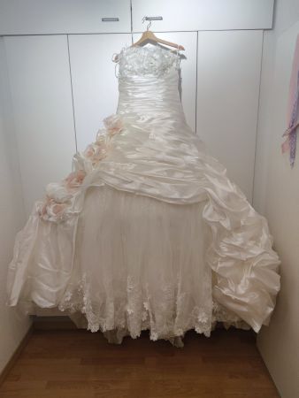 Hochzeitskleid