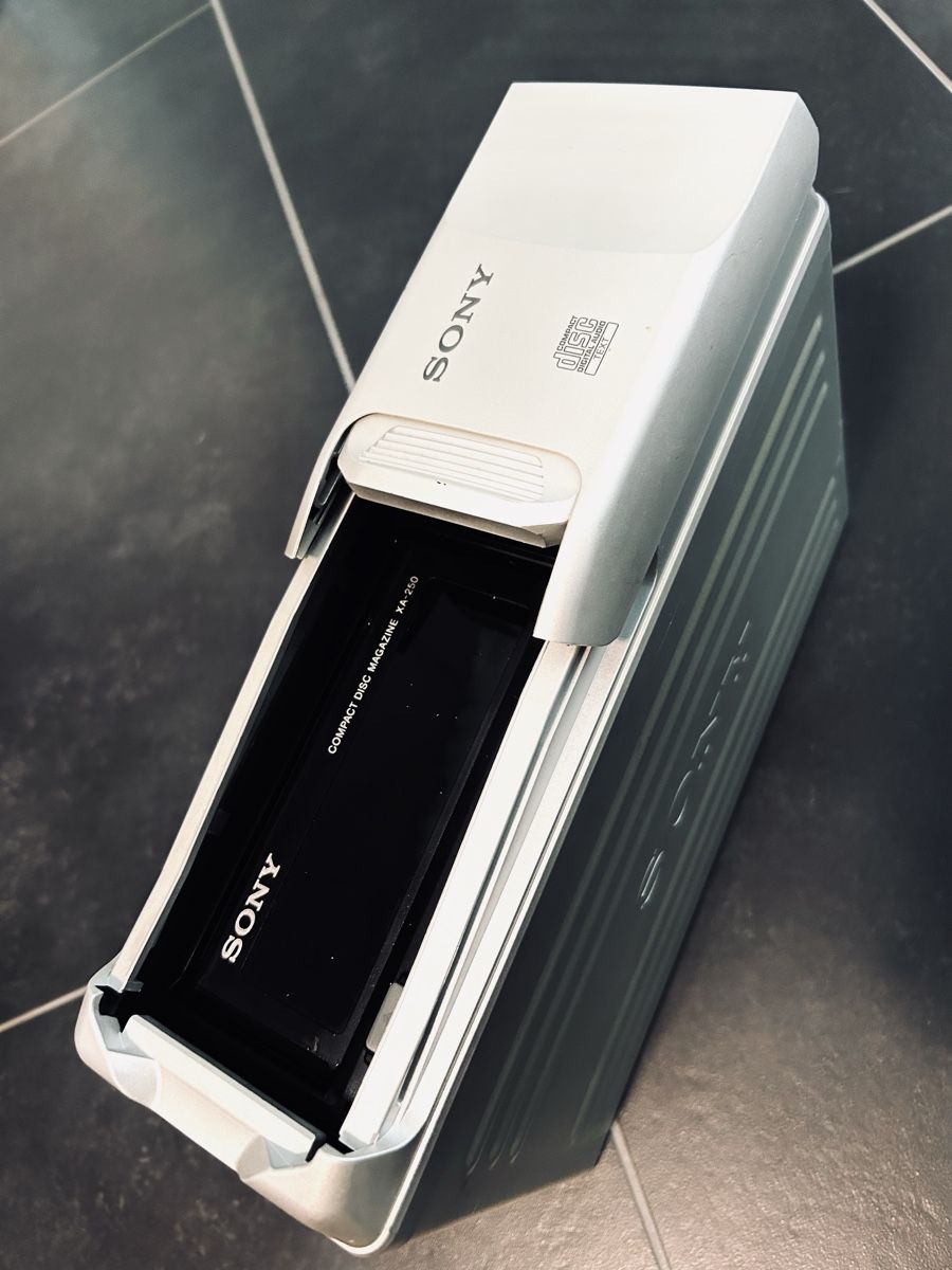 Sony Lettore multimediale & Streamer: Sony CDX-616 CD Wechsler - Vintage – Usato da Neuenegg venduto da BananaJoe2025 1
