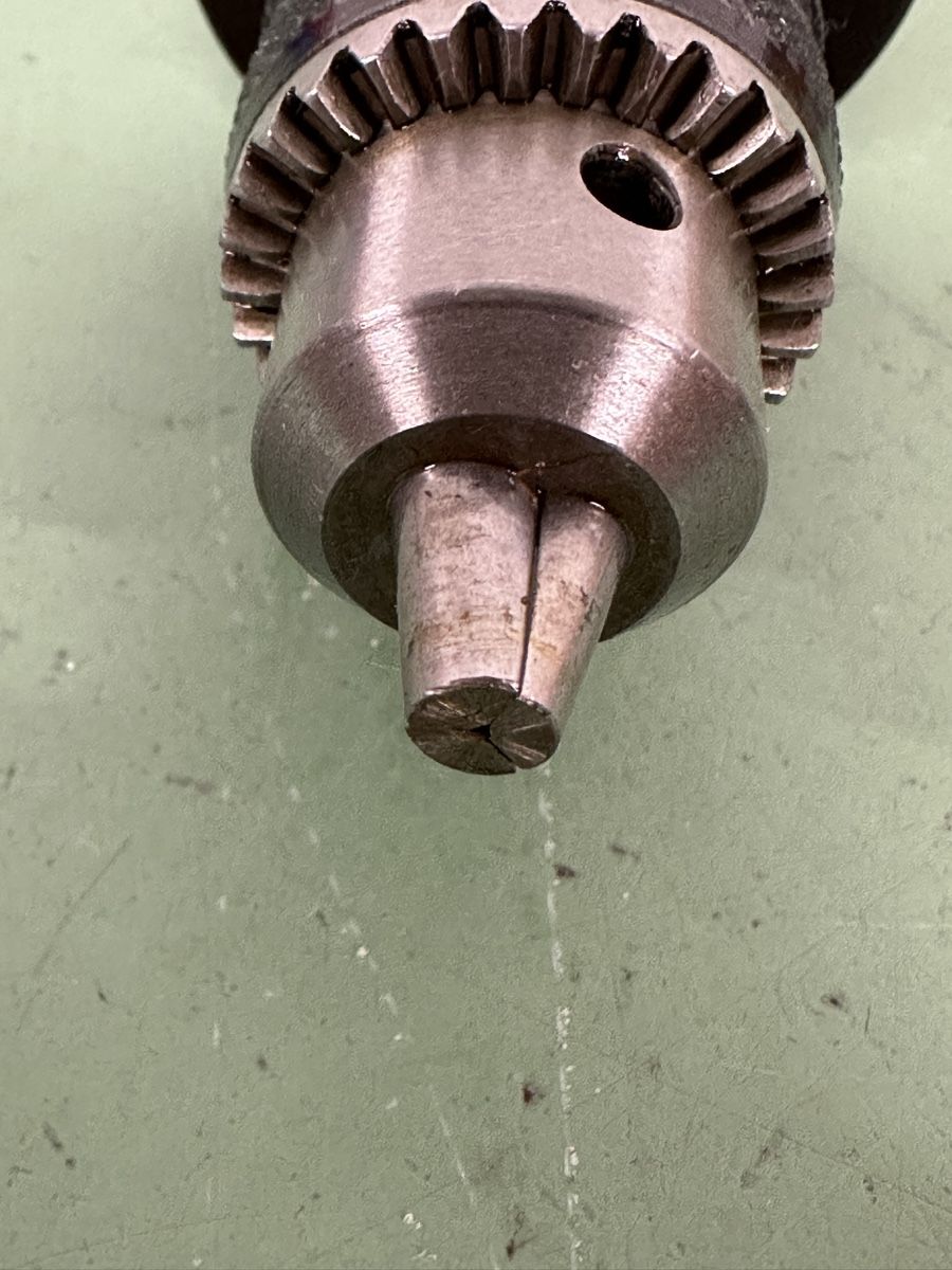 Tutti gli attrezzi: BT30 holder with B12 Drill Chuck. 0-6.5 mm – Usato da Aarberg venduto da SNMachines 6