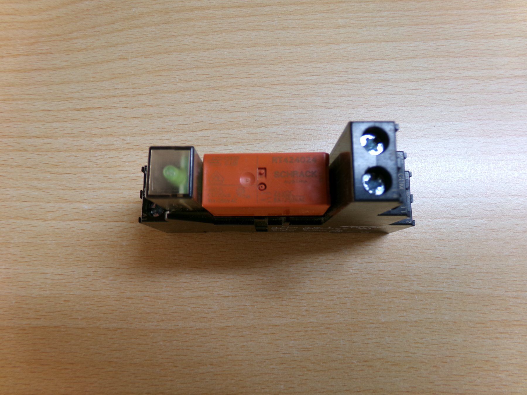 Elektronikbauteile: Relais 24VDC 2 Umschalt Schrack – Gebraucht aus Hombrechtikon von Maloev17 3
