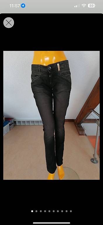 Jeans: High Use Jeans  – Usato da Küsnacht ZH venduto da julietta01 2