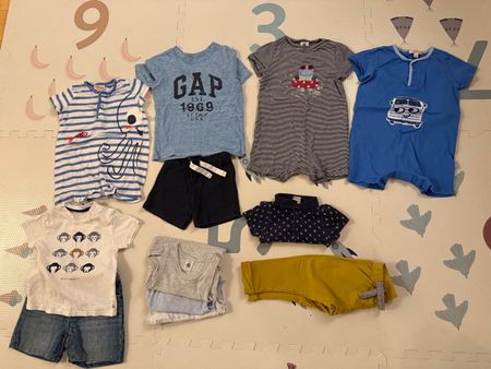 Kleidung für Jungen, 18 Monate