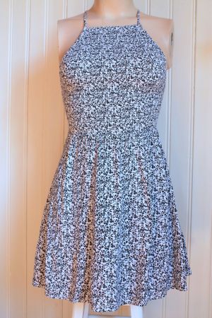 hübsches KLEID für den Sommer  34  XS