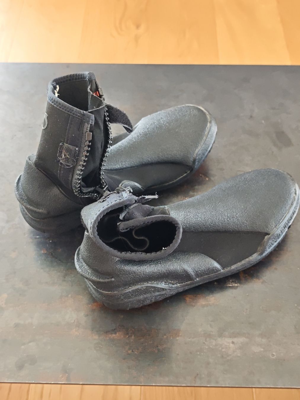 Decathlon Mute per immersioni: Boots Decathlon 5mm - 41 – Usato da Zürich venduto da yhautier
