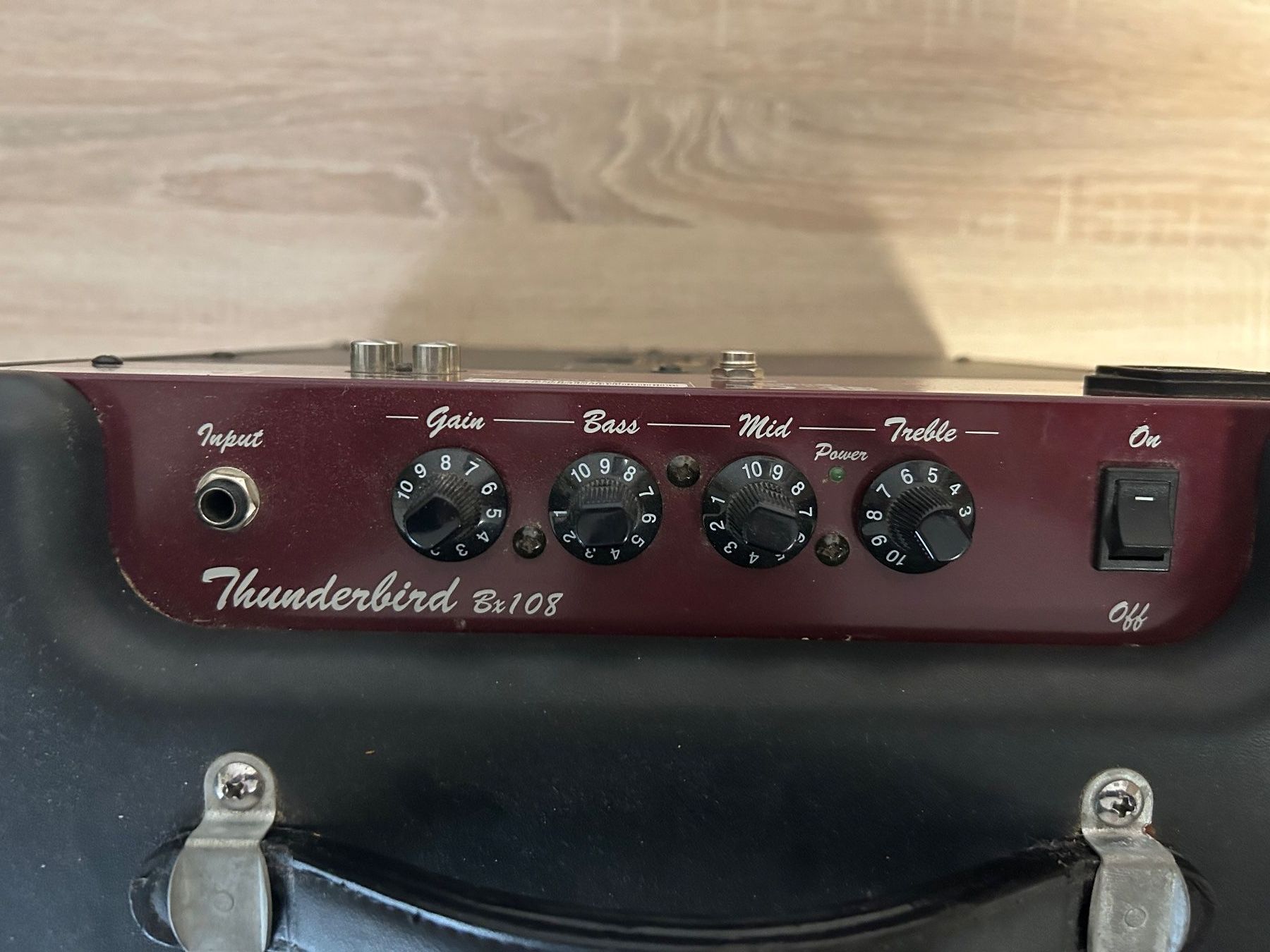 Behringer Amplificatori: Behringer Thunderbird BX108 Bassverstärker gebraucht – Difettoso da Gasel venduto da doctor_doak 3