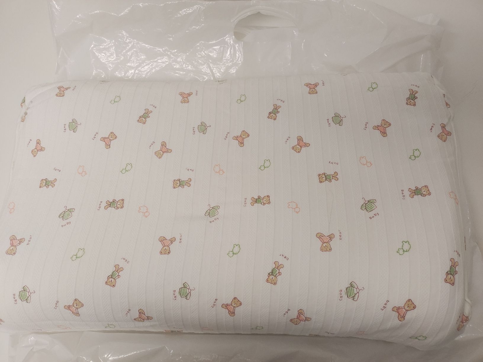 Cuscini: Pillow with Cute Bears Pattern – Usato da Zürich venduto da fior95gran