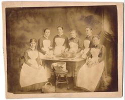 Fotografie Dienstmädchen / Köchinnen i