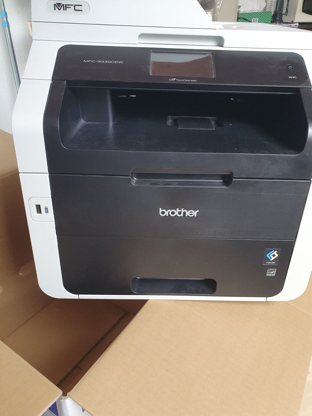 Brother Stampanti: Brother MFC-9330CDW Multifunktionsdrucker – Difettoso da Staffelbach venduto da Tinto2