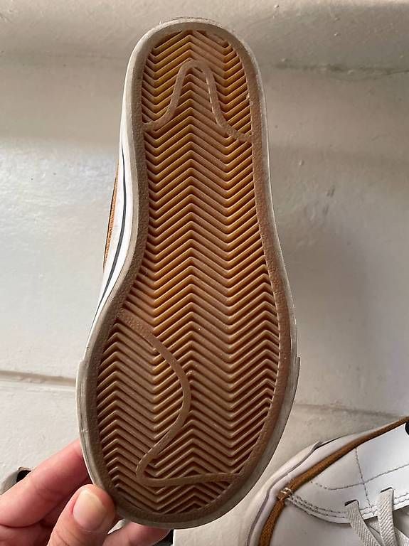 Nike Scarpe per ragazzi: Nike baskets taille 30 – Usato da La Chaux-de-Fonds venduto da tuoro25 2