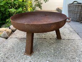Feuerschale, gebraucht, rostig, höhe 32cm,durchmesser 60cm