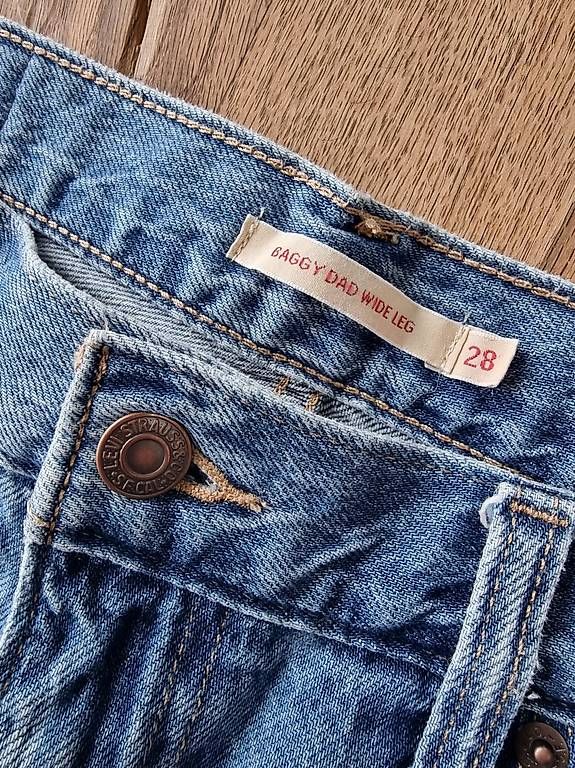 Jeans: Weite Jeans LEVI's Gr.28 – Usato da Ostermundigen venduto da d-p73 4